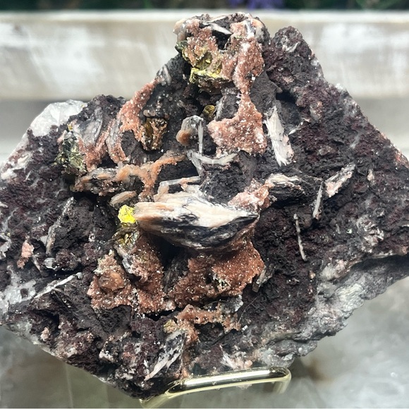 Chalcopyrite on Barite Specimen - Picture 6 of 6
